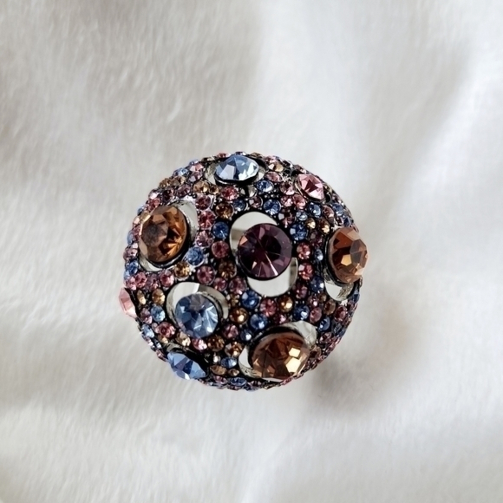 MODCLOTH LARGE JEWEL BAUBLE RING - Picture 4 of 6